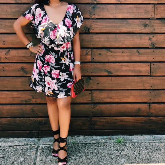 Francesca’s Boutique Black Floral Dress - Picture 1 of 6